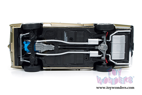 Auto World American Muscle - Hemmings Muscle Machines Pontiac GTO Hardtop (1969, 1/18 scale diecast model car, Antique Gold) AMM1081