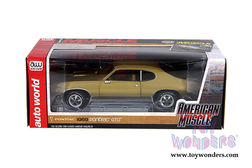 Auto World American Muscle - Hemmings Muscle Machines Pontiac GTO Hardtop (1969, 1/18 scale diecast model car, Antique Gold) AMM1081