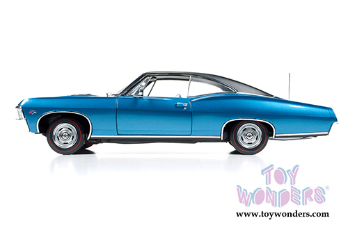 Auto World - Chevrolet Impala SS 427 Hard Top (1967, 1/18 scale diecast model car, Blue)  AMM1083