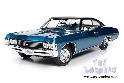 Auto World - Chevrolet Impala SS 427 Hard Top (1967, 1/18 scale diecast model car, Blue)  AMM1083
