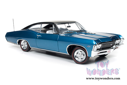 Auto World - Chevrolet Impala SS 427 Hard Top (1967, 1/18 scale diecast model car, Blue)  AMM1083