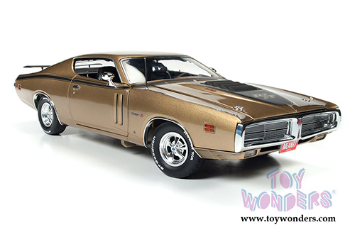 Auto World American Muscle - Dodge Charger R/T 50th Anniversary Hardtop (1971, 1/18 scale diecast model car, Gold) AMM1086