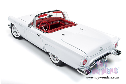 Auto World American Muscle - Ford Thunderbird Convertible w/ Removable Bonnet Holiday Edition (1957, 1/18 scale diecast model car, White) AMM1089