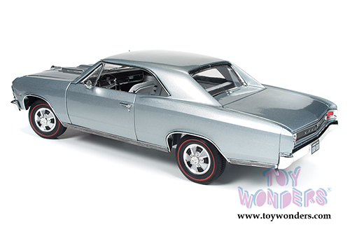 Auto World American Muscle - Chevy Chevelle SS Hard Top (1966, 1/18 scale diecast model car, Chateau Slate) AMM1090