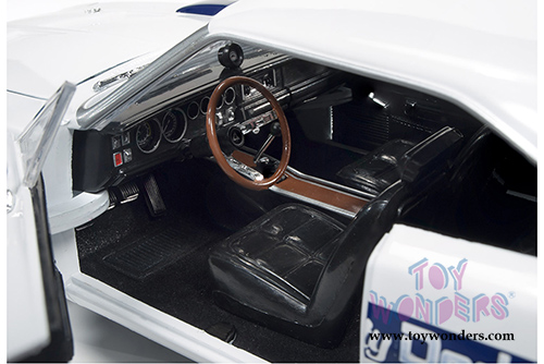 Auto World American Muscle - Dodge Charger Daytona Hardtop (1969, 1/18 scale diecast model car, White) AMM1091