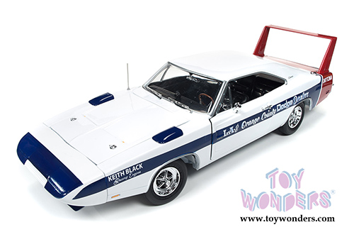 Auto World American Muscle - Dodge Charger Daytona Hardtop (1969, 1/18 scale diecast model car, White) AMM1091