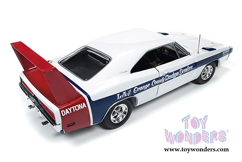 Auto World American Muscle - Dodge Charger Daytona Hardtop (1969, 1/18 scale diecast model car, White) AMM1091
