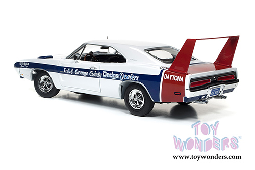 Auto World American Muscle - Dodge Charger Daytona Hardtop (1969, 1/18 scale diecast model car, White) AMM1091