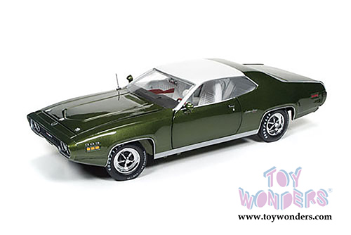 Auto World American Muscle - Plymouth Satellite Sebring Plus Hardtop (1971, 1/18 scale diecast model car, Sherwood Green Metallic) AMM1092