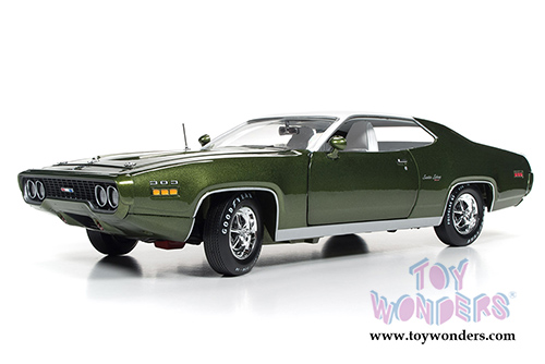Auto World American Muscle - Plymouth Satellite Sebring Plus Hardtop (1971, 1/18 scale diecast model car, Sherwood Green Metallic) AMM1092