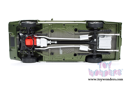 Auto World American Muscle - Plymouth Satellite Sebring Plus Hardtop (1971, 1/18 scale diecast model car, Sherwood Green Metallic) AMM1092