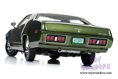 Auto World American Muscle - Plymouth Satellite Sebring Plus Hardtop (1971, 1/18 scale diecast model car, Sherwood Green Metallic) AMM1092