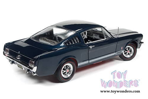 Auto World - American Muscle | Ford Mustang GT Hard Top (1965, 1/18 scale diecast model car, Caspian Blue) AMM1093