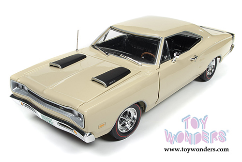 Auto World - Dodge Coronet Super Bee Hard Top (1969, 1/18 scale diecast model car, Y3 Cream) AMM1094