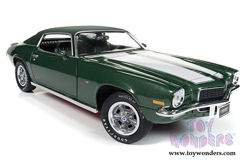 Auto World American Muscle - Chevy&reg; Camaro Z28 Hard Top (1970, 1/18 scale diecast model car, Forest Green) AMM1095