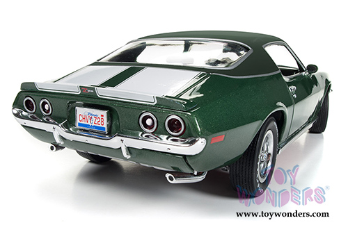 Auto World American Muscle - Chevy&reg; Camaro Z28 Hard Top (1970, 1/18 scale diecast model car, Forest Green) AMM1095