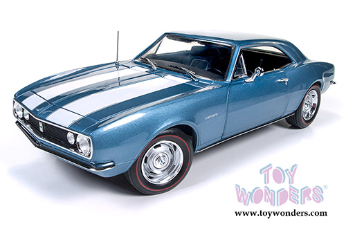 Auto World American Muscle - Chevy Camaro Z28 Hard Top 50th Anniversary (1967 1/18 scale diecast model car, Blue) AMM1101