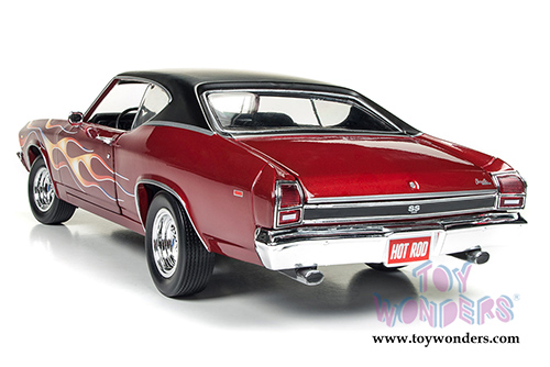 Auto World - Hot Rod Magazine | Chevy&reg; Chevelle&reg; SS&trade; 396 Hardtop (1969, 1/18 scale diecast model car, Rich Metallic Red/Black) AMM1108