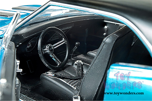 Auto World American Muscle - Baldwin Motion&reg; Camaro&reg; SS&trade; 427 Hardtop (1967, 1/18 scale diecast model car, Marina Blue) AMM1118