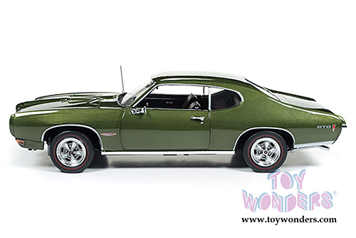 Auto World - American Muscle | Pontiac&reg; GTO&trade; Hardtop Class of '68 (1968, 1/18 scale diecast model car, Verdoro Green) AMM1128