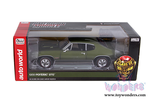 Auto World - American Muscle | Pontiac&reg; GTO&trade; Hardtop Class of '68 (1968, 1/18 scale diecast model car, Verdoro Green) AMM1128