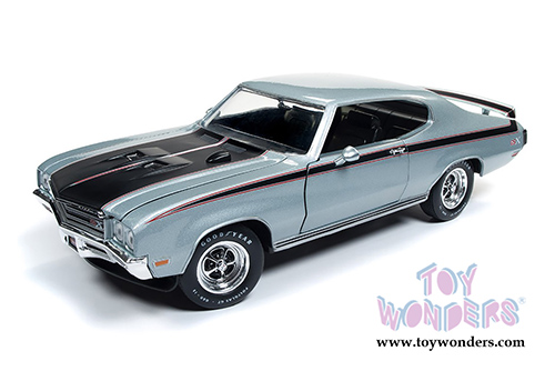 Auto World American Muscle - Buick&reg; GSX&trade; Hardtop (1971, 1/18 scale diecast model car, Platinum Mist) AMM1138