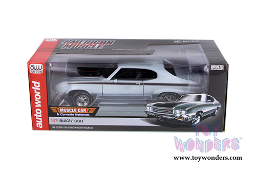 Auto World American Muscle - Buick&reg; GSX&trade; Hardtop (1971, 1/18 scale diecast model car, Platinum Mist) AMM1138