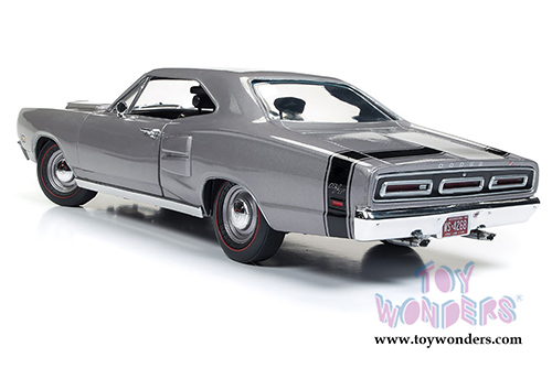 Auto World American Muscle - Dodge Coronet R/T Hardtop (1969, 1/18 scale diecast model car, Silver) AMM1141