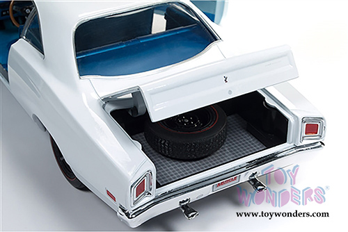 Auto World American Muscle - Hemmings Muscle Machines | Plymouth Roadrunner Hardtop Looney Tunes&trade; (1969½, 1/18 scale diecast model car, White) AMM1147