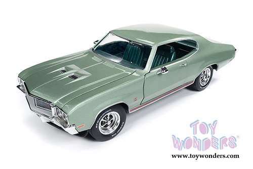 Auto World American Muscle - Buick&reg; GS&trade; 455 Hardtop Muscle Car & Corvette Nationals (MCACN) (1970, 1/18 scale diecast model car, Green) AMM1149
