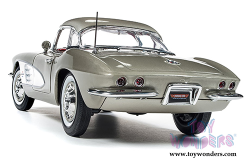 Auto World American Muscle - Chevy&reg; Corvette&reg; Hardtop Muscle Car & Corvette Nationals (MCACN) (1961, 1/18 scale diecast model car, Fawn Beige) AMM1151