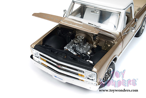 Auto World - Chevrolet® C-10™ Fleet Side Pickup Truck (1968, 1/18 scale diecast model car, Gold/White) AMM1165