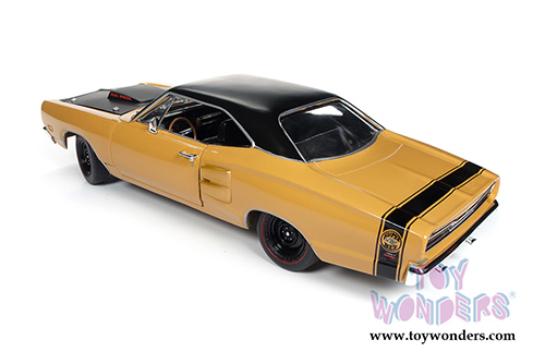 Auto World - American Muscle | Dodge Coronet Super Bee Hardtop Class of  '69 50th Anniversary (1969, 1/18 scale diecast model car, Butterscotch/Black) AMM1172