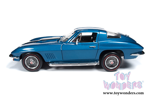 Auto World American Muscle - Chevy&reg; Corvette&reg; Hardtop Muscle Car & Corvette Nationals (MCACN) (1967, 1/18 scale diecast model car, Marina Blue) AMM1176