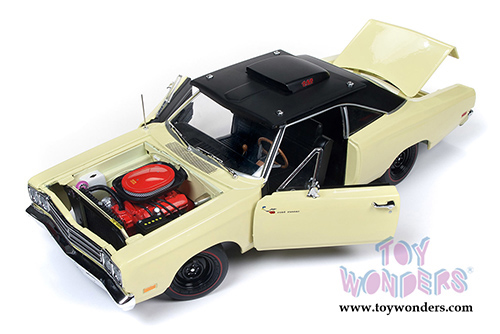 Auto World - American Muscle | Plymouth Road Runner Hardtop Class of '69 50th Anniversary (1969, 1/18 scale diecast model car, Sunfire Yellow/Black) AMM1179