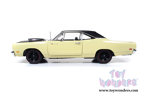 Auto World - American Muscle | Plymouth Road Runner Hardtop Class of '69 50th Anniversary (1969, 1/18 scale diecast model car, Sunfire Yellow/Black) AMM1179