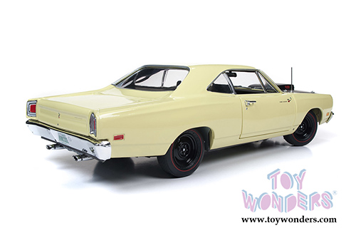 Auto World - American Muscle | Plymouth Road Runner Hardtop Class of '69 50th Anniversary (1969, 1/18 scale diecast model car, Sunfire Yellow) AMM1180