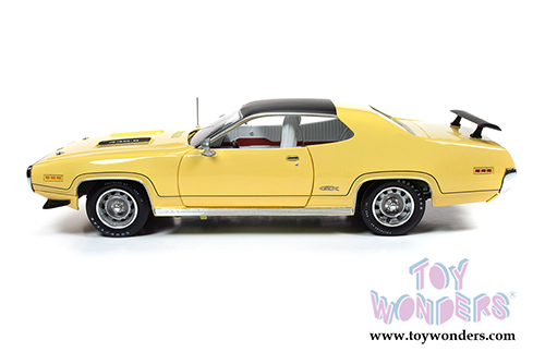 Auto World - American Muscle - Plymouth GTX Hardtop Muscle Car & Corvette Nationals (MCACN) (1971, 1/18 scale diecast model car, Lemon Twist) AMM1186