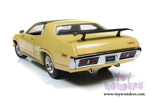 Auto World - American Muscle - Plymouth GTX Hardtop Muscle Car & Corvette Nationals (MCACN) (1971, 1/18 scale diecast model car, Lemon Twist) AMM1186