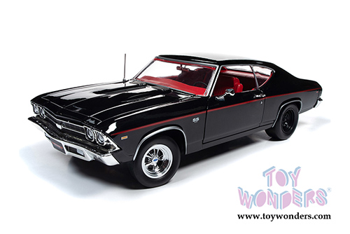 Auto World American Muscle - Chevy&reg; Chevelle&reg; SS 396 Hardtop Muscle Car & Corvette Nationals (MCACN) (1969, 1/18 scale diecast model car, Tuxedo Black) AMM1190