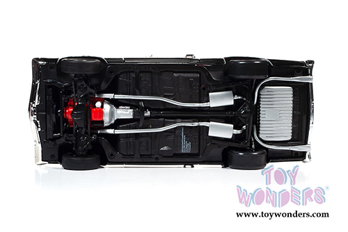 Auto World American Muscle - Chevy&reg; Chevelle&reg; SS 396 Hardtop Muscle Car & Corvette Nationals (MCACN) (1969, 1/18 scale diecast model car, Tuxedo Black) AMM1190