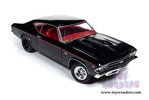Auto World American Muscle - Chevy&reg; Chevelle&reg; SS 396 Hardtop Muscle Car & Corvette Nationals (MCACN) (1969, 1/18 scale diecast model car, Tuxedo Black) AMM1190