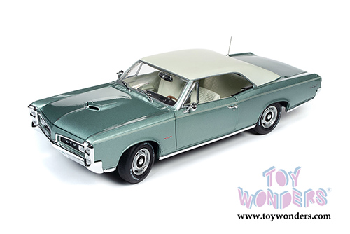 Auto World American Muscle - Hemmings Motor News | Pontiac&reg; GTO&trade; Magazine Cover Car (August 2016) (1966, 1/18 scale diecast model car, Palmetto Green) AMM1192