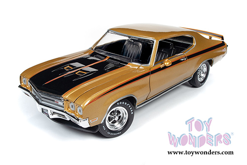 Auto World American Muscle - Buick® GSX™ Hardtop Muscle Car & Corvette Nationals (MCACN) (1971, 1/18 scale diecast model car, Cortez Gold) AMM1198