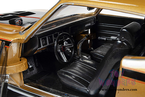 Auto World American Muscle - Buick® GSX™ Hardtop Muscle Car & Corvette Nationals (MCACN) (1971, 1/18 scale diecast model car, Cortez Gold) AMM1198