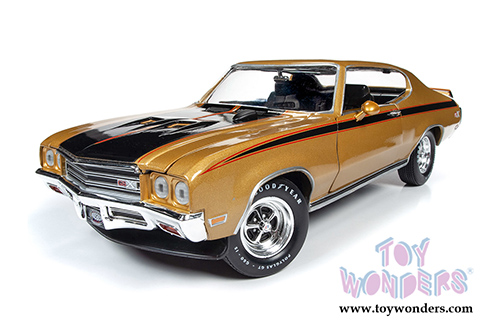 Auto World American Muscle - Buick® GSX™ Hardtop Muscle Car & Corvette Nationals (MCACN) (1971, 1/18 scale diecast model car, Cortez Gold) AMM1198