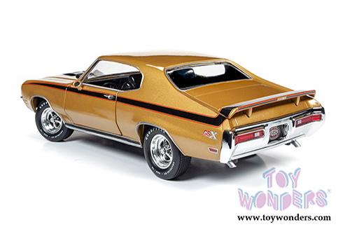 Auto World American Muscle - Buick® GSX™ Hardtop Muscle Car & Corvette Nationals (MCACN) (1971, 1/18 scale diecast model car, Cortez Gold) AMM1198