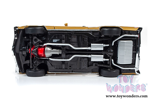 Auto World American Muscle - Buick® GSX™ Hardtop Muscle Car & Corvette Nationals (MCACN) (1971, 1/18 scale diecast model car, Cortez Gold) AMM1198