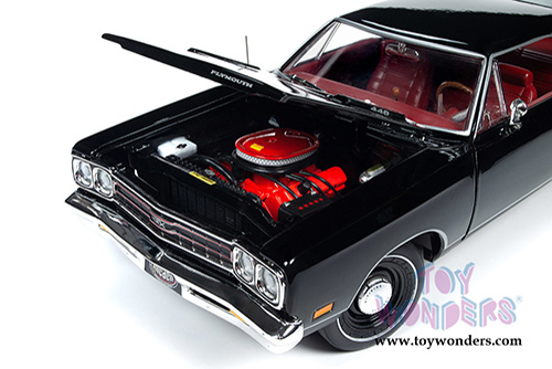 Auto World - American Muscle - Plymouth GTX Hardtop Muscle Car & Corvette Nationals (MCACN) (1969, 1/18 scale diecast model car, Black Velvet) AMM1204