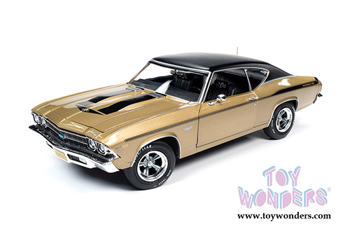 Auto World American Muscle - Yenko&reg; Chevy&reg; Chevelle&reg; Hardtop  (1969, 1/18 scale diecast model car, Olympic Gold) AMM1206